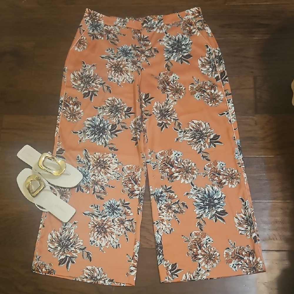 Floral Wide-Leg Pants / Kari